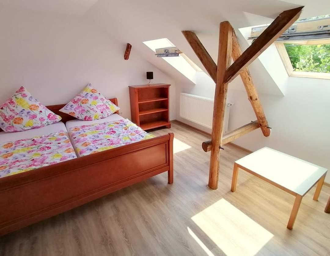 Sasca Montană Casa Bunicii酒店 外观 照片